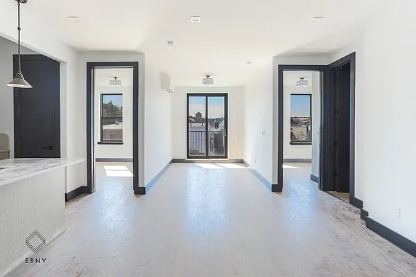 Rented by ERNY LLC | media 24