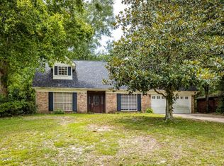 1711 Seacliffe Dr, Gautier, MS 39553