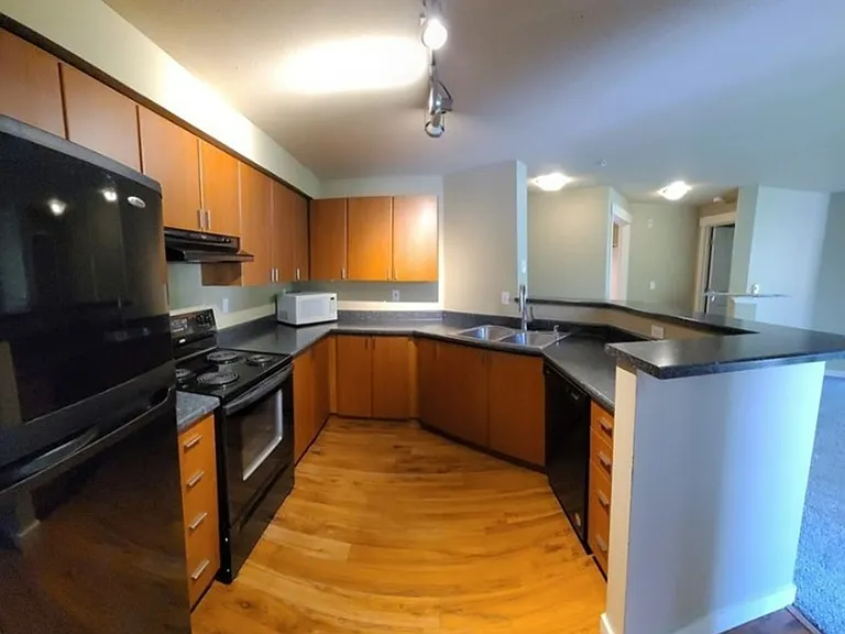 7711 NE 175th St #E201 — Photo 10