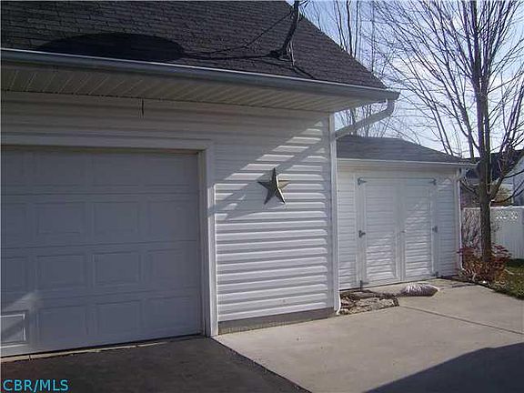 3rd image of 4403 Alameda Dr