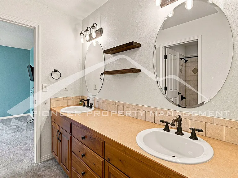 1820 Great Western Dr — Photo 23