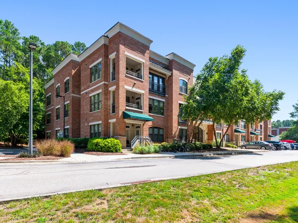 2000 Southpoint Landing Way #2204, Durham, NC 27707