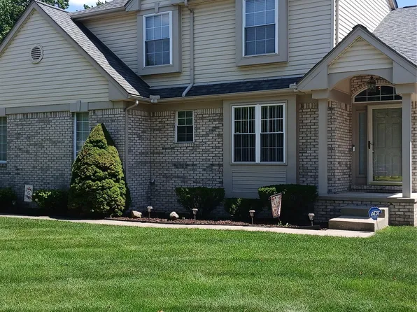8086 Pickering Pl, Westland, MI 48185