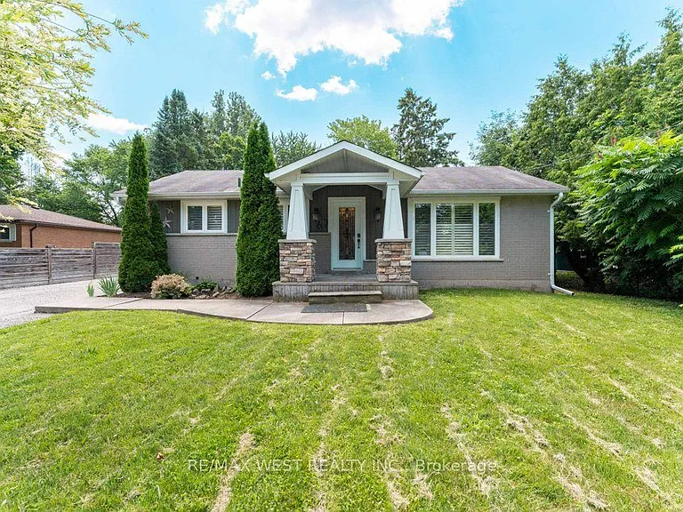 67 May Ave — Photo 1