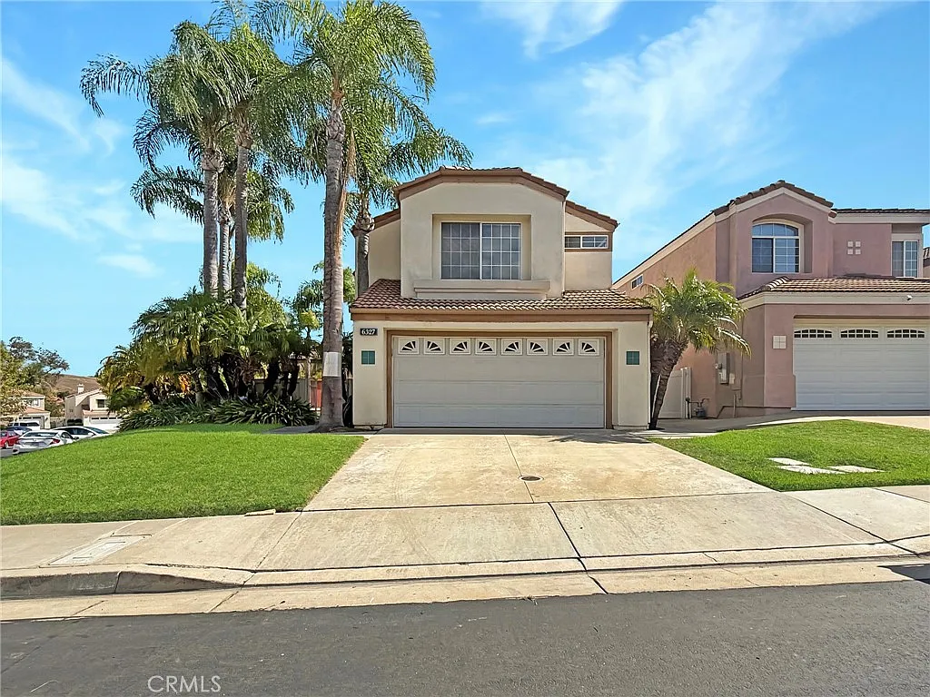 3 bed, 2.5 bath, 1621 sqft, $3,800 — Photo 1
