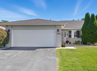 326 Pine Ridge Cir, Lowell, IN 46356