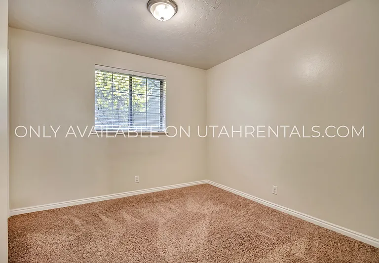 909 N 500 W #3 — Photo 10