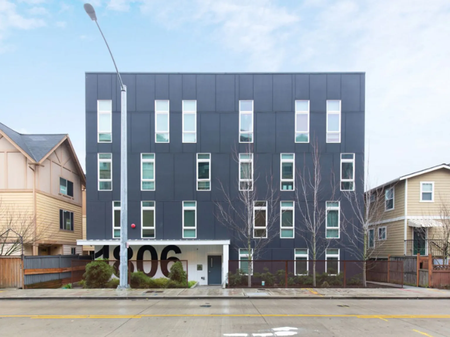 Welcome to 1806 23rd Ave Contemporary building — Photo 2