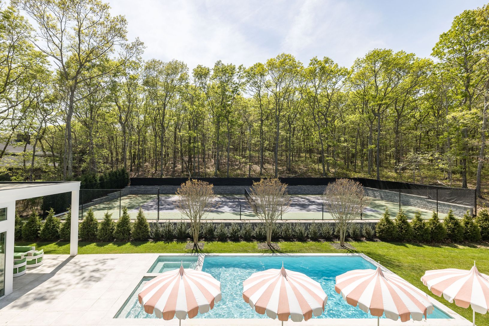  Master Bedroom Balcony Overlooking Yard