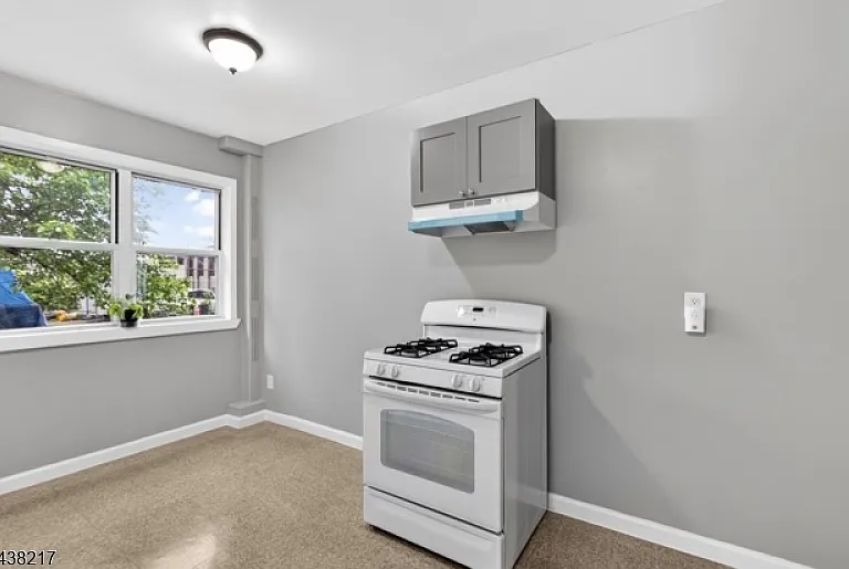5 Monroe St #1 — Photo 2