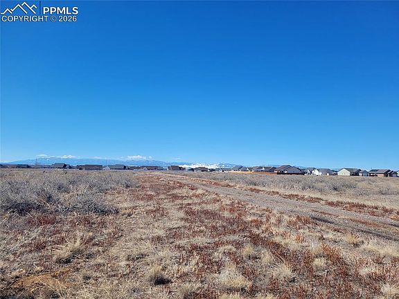 2nd image of 715 N Mapleleaf Dr