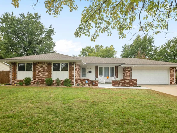 1939 N Farmstead St, Wichita, KS 67208