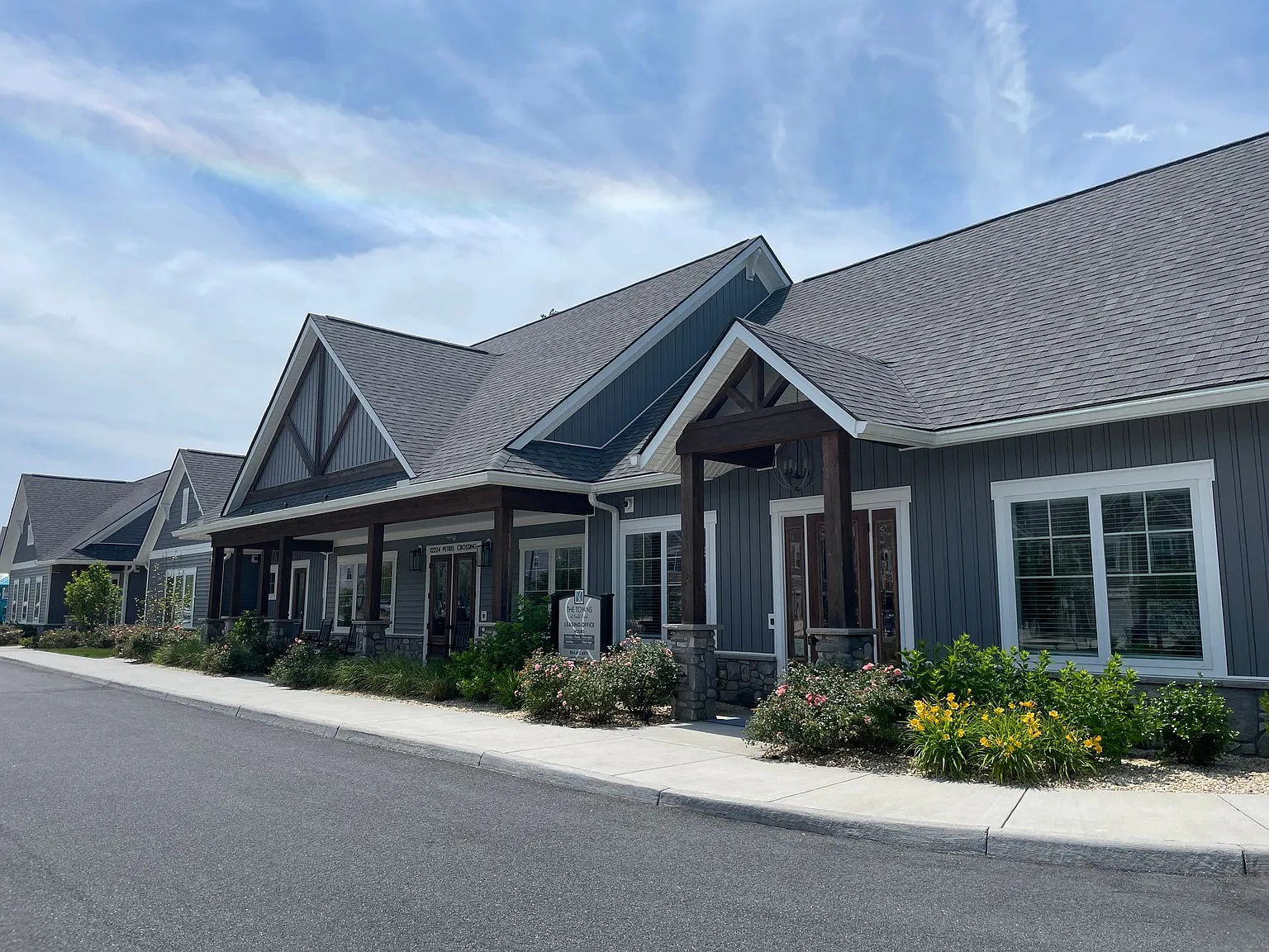 Cardinal | 4 Bed 2.5 Bath | Garage | 1895 sf | $2979-$3277 | 8, 9, 13, 14, and 15 month lease terms — Photo 3