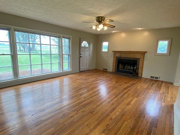 5th image of 2400 S 98th St