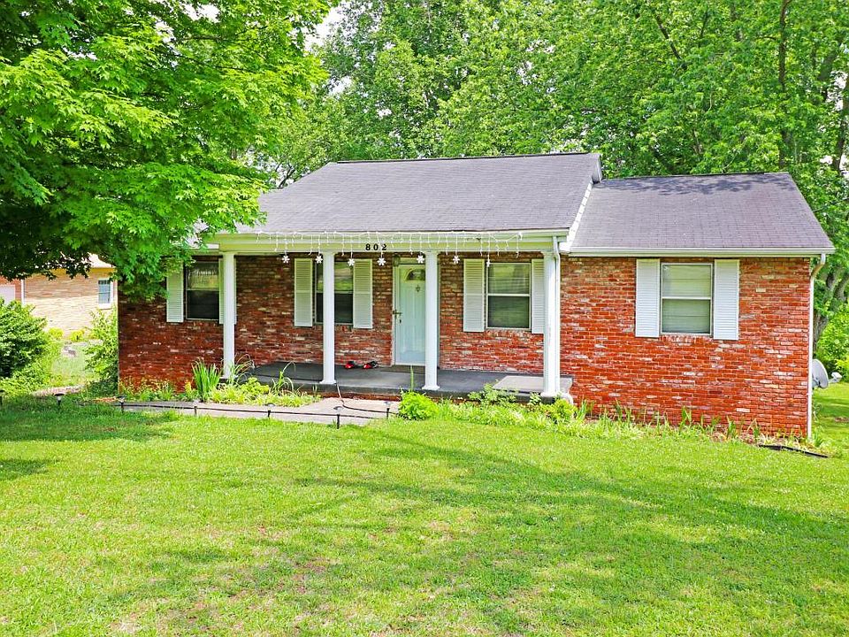 1st image of 802 Cedar Ln