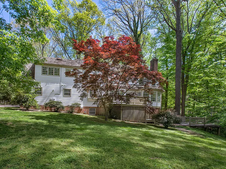 9900 Kingsbridge Rd — Photo 10