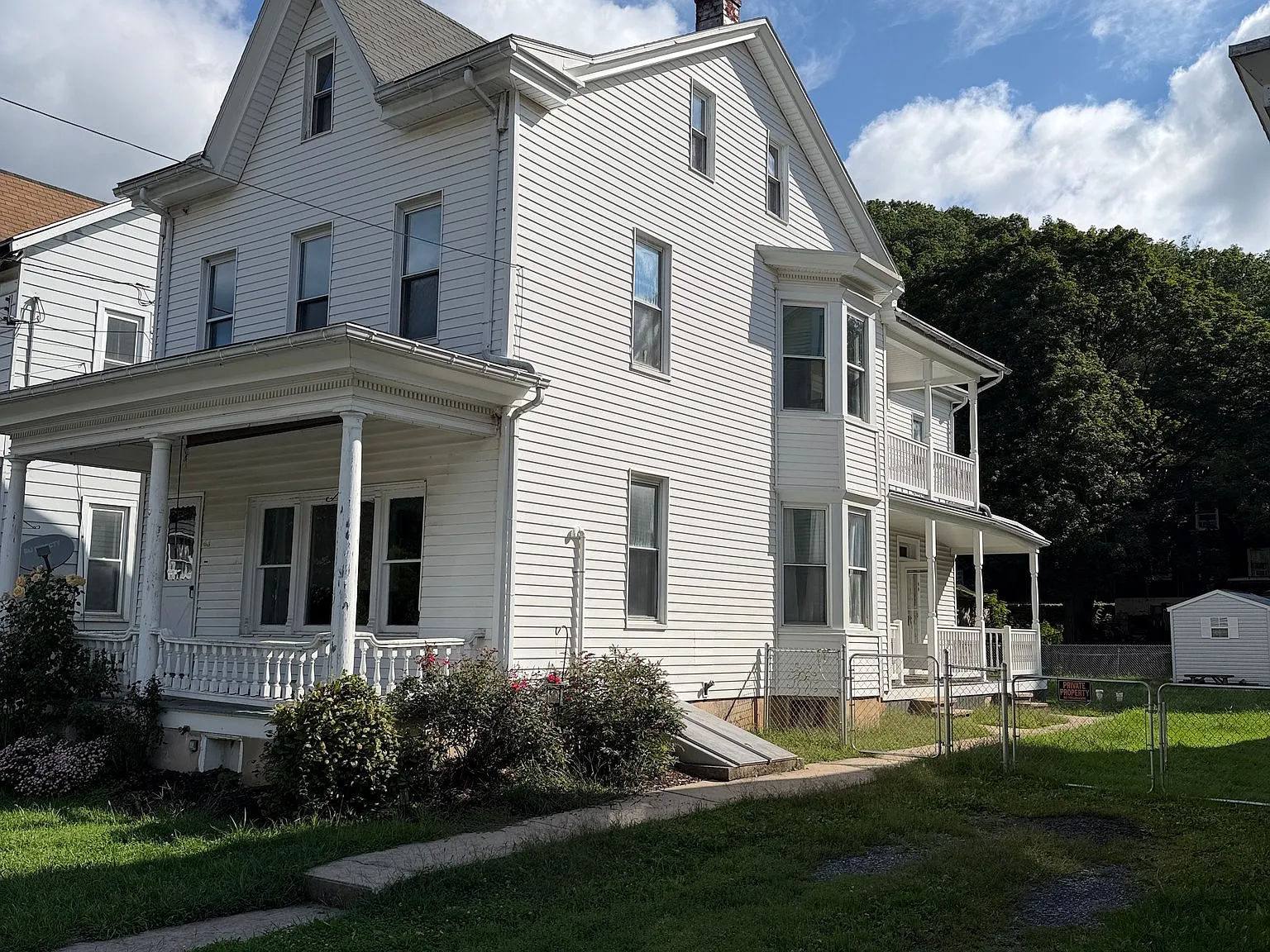 Charming 3-Bedroom Single-Family Home in Port Clinton — Photo 1