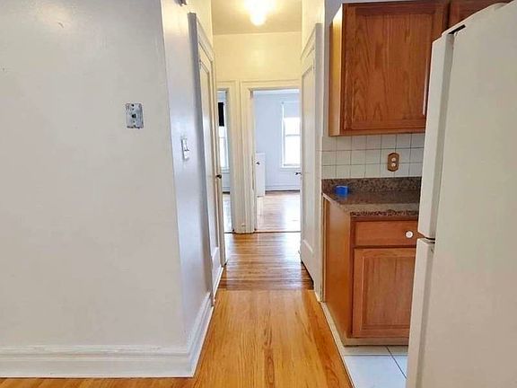 5th image of 50-55 42nd St #2