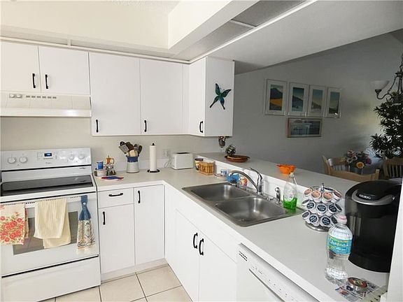 5th image of 201 Silver Lake Dr Unit 205