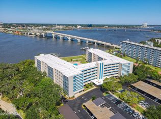 1224 S Peninsula Dr APT 423, Daytona Beach, FL 32118