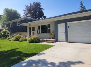 1865 Rowe Ln, Green Bay, WI 54303