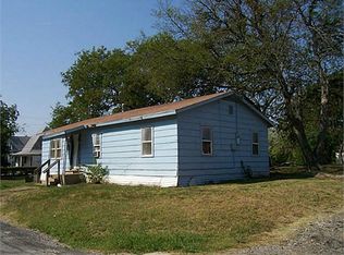 219 Poplar St, Bonham, TX 75418