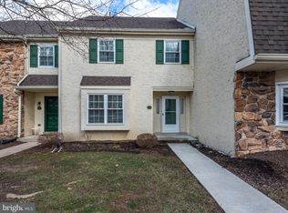 117 Oak Knoll Cir, Millersville, PA 17551