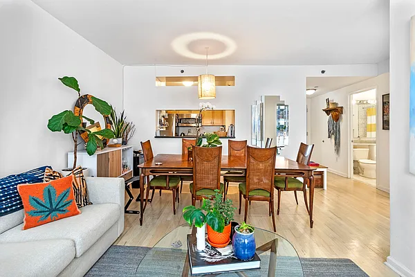 Sold by Level Group | media 16