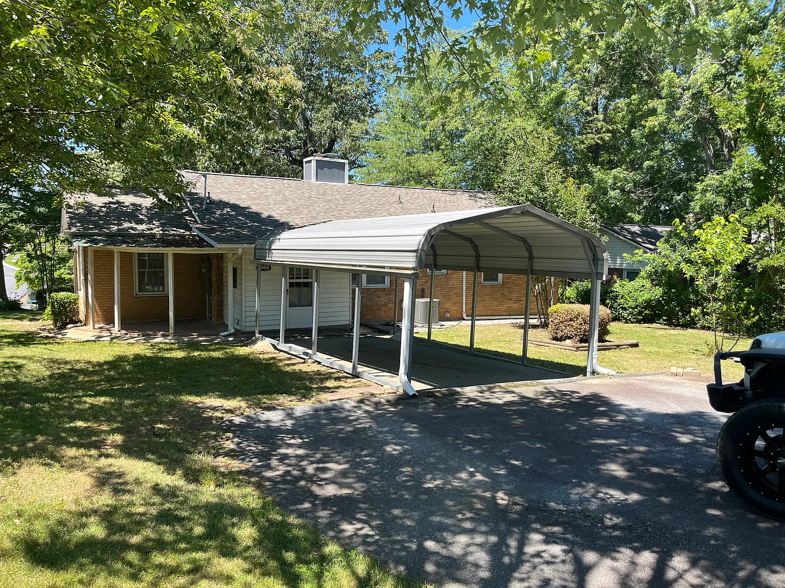 3 bed, 1.5 bath, 1480 sqft, $2,000 — Photo 4
