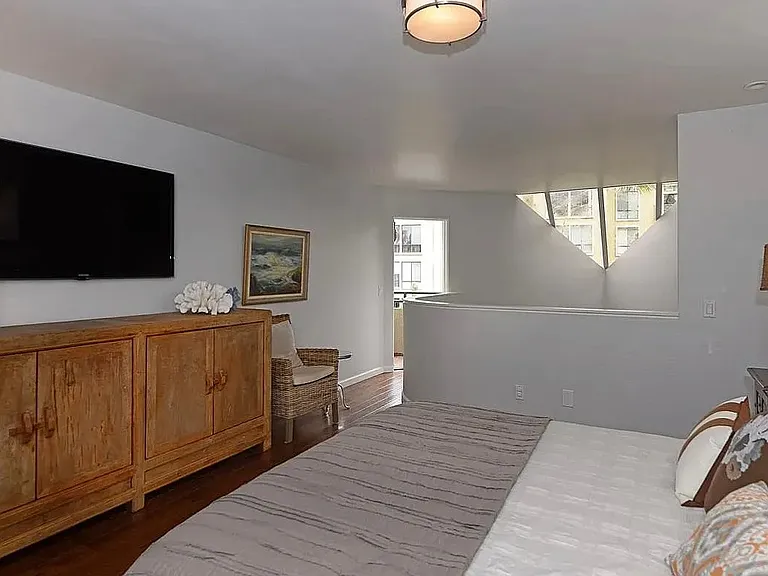 8132 Camino Del Sol #F — Photo 17