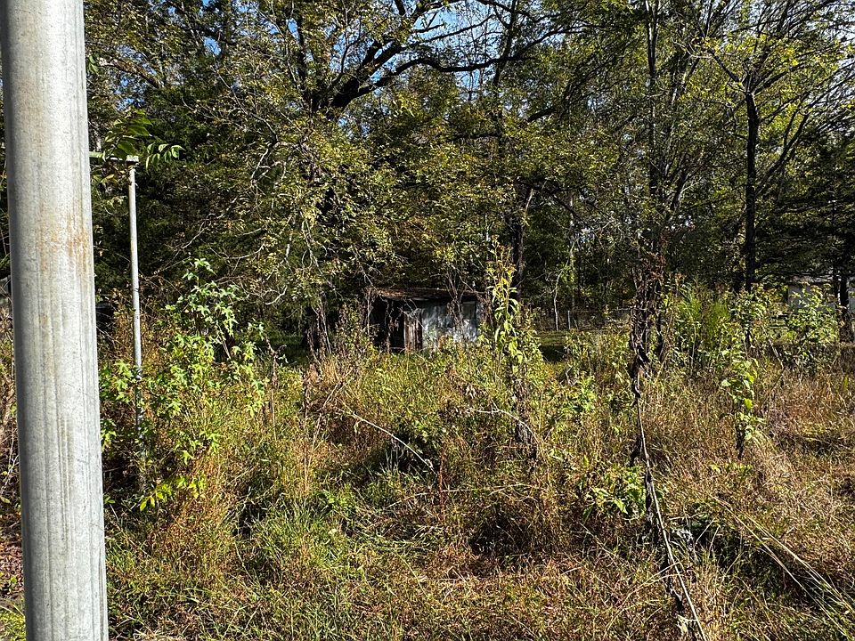13th image of 2210 N Hurricane Creek Rd