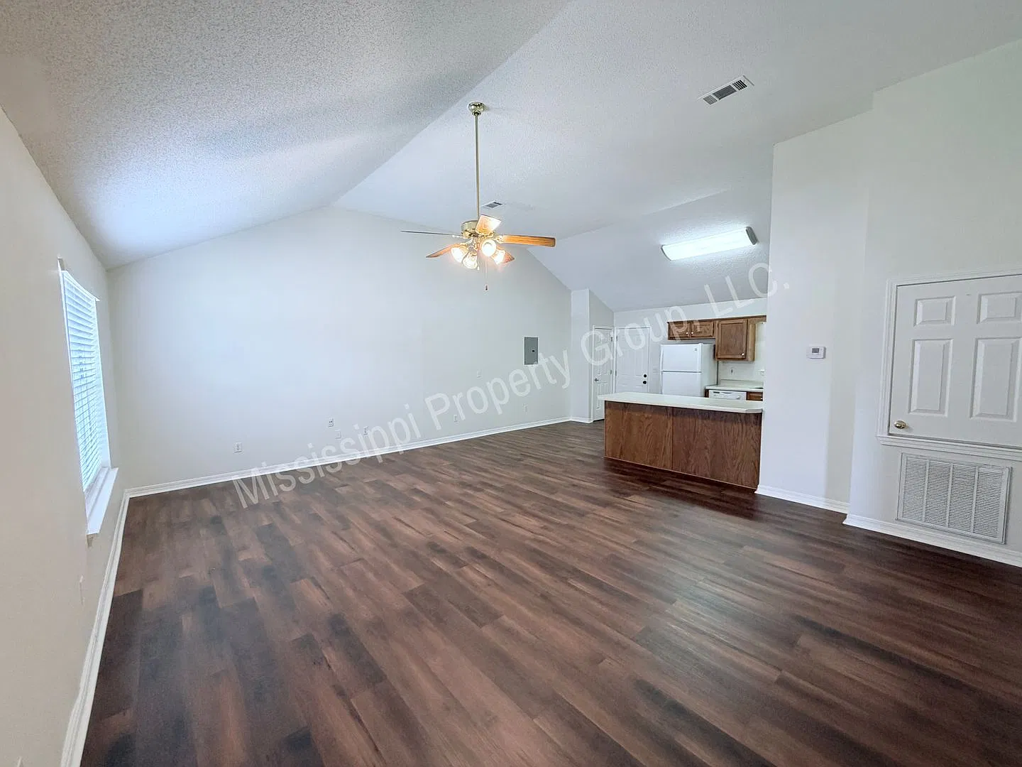 2BR/2BA House For Rent — Photo 2