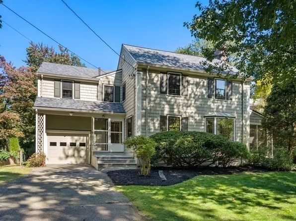 580 Quinobequin Rd, Newton, MA 02468