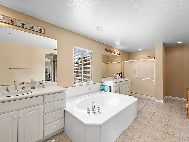 1785 Clover Tree Ct — Photo 23