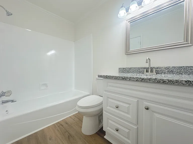 17235 Terrance Ave — Photo 8