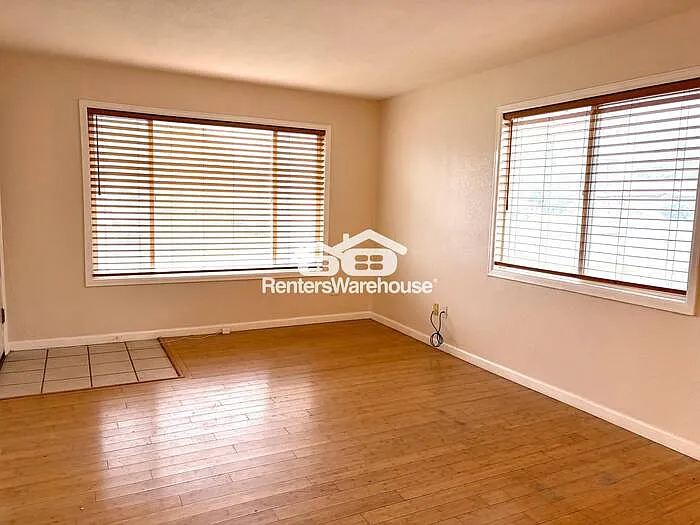 13575 E 13th Ave — Photo 5