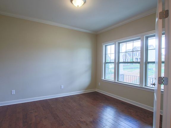 4th image of 117 Farm Knoll Way