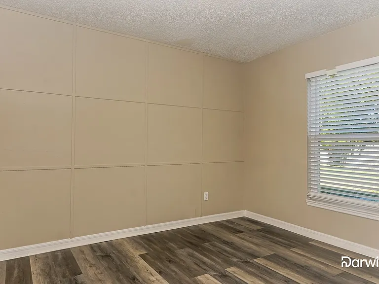 1504 Cougar Ct — Photo 13