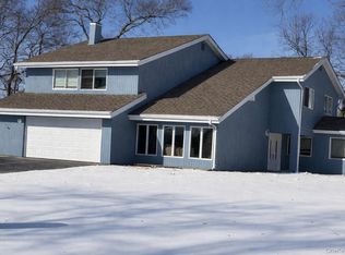 19 Nixon St, Farmingville, NY 11738