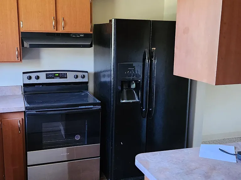 544 E Highline Cir — Photo 7