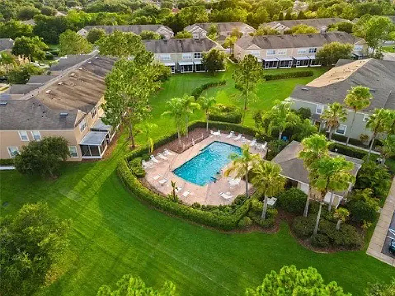 1042 Vista Cay Ct — Photo 24