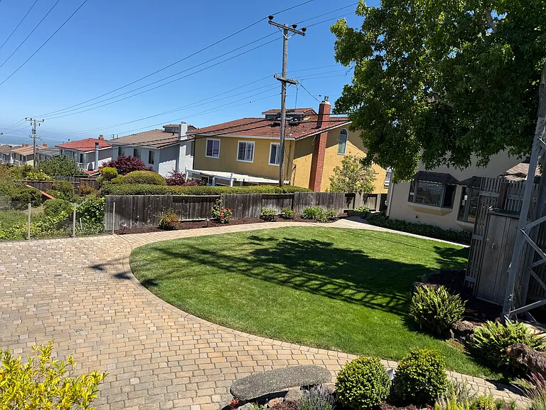 970 Springfield Dr — Photo 14