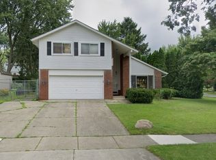 24510 Knollwood St, Novi, MI 48375