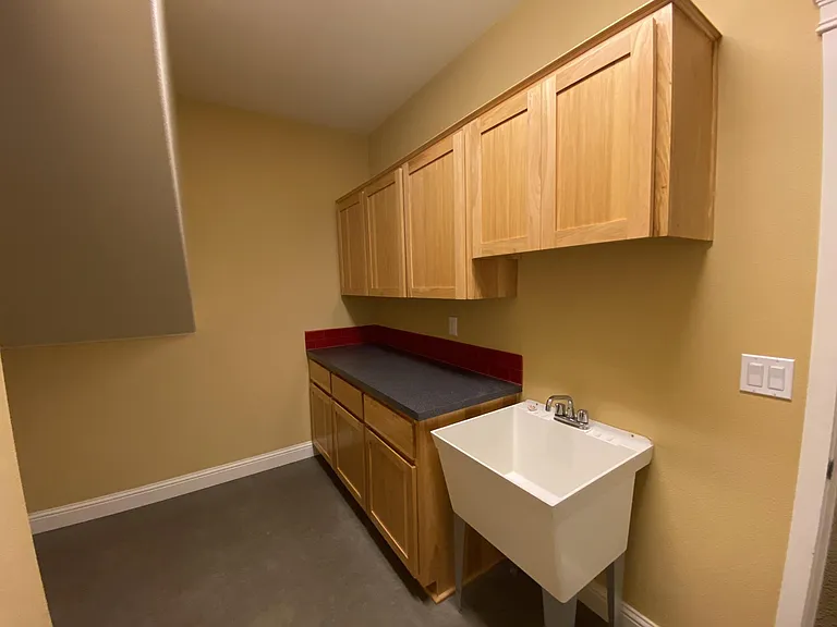 17910 NE 36th Way — Photo 24