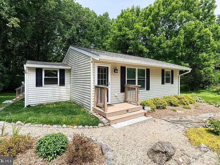 6922 Hollenberry Rd — Photo 1