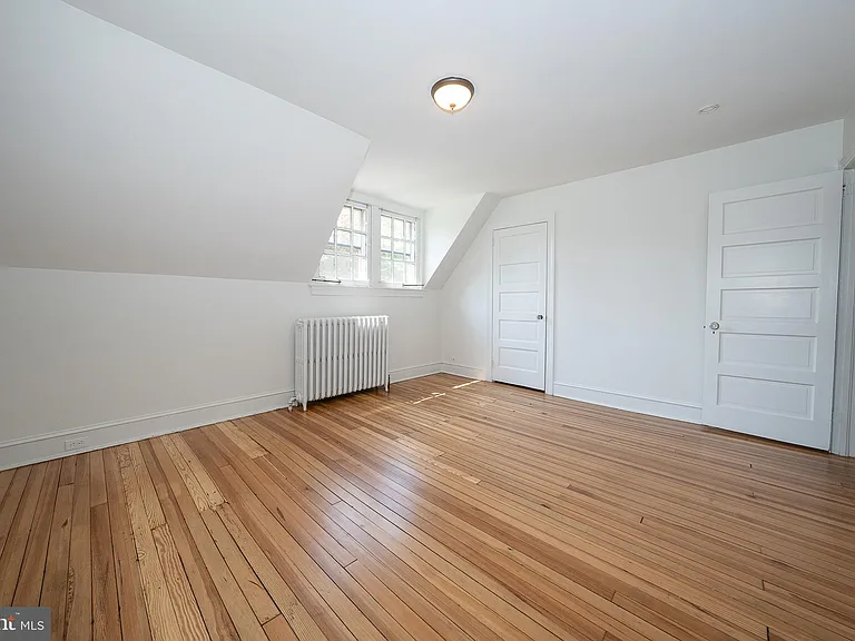 504 Harriton Rd — Photo 38