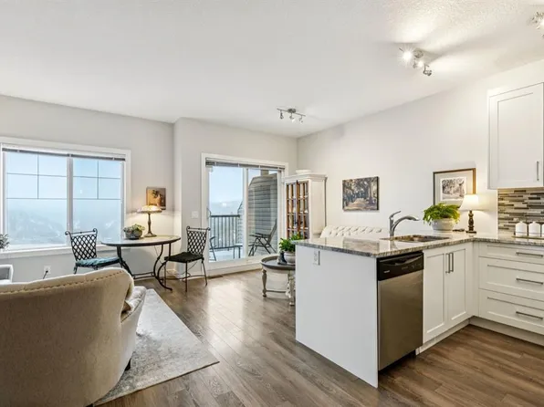 1502 N Jumping Pound Cmn, Cochrane, AB T4C 2L1