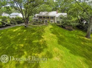 132 Eldersfield Rd, Manhasset, NY 11030