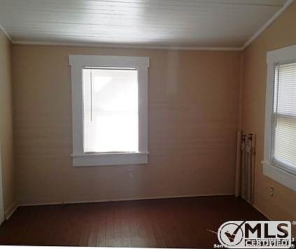 2nd image of 386 Morningview Dr