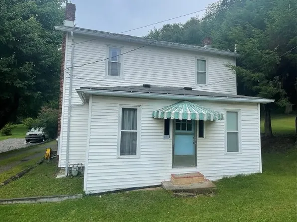 1518 Hendersonville Rd, Sandy Lake, PA 16145